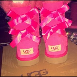 Pink Bailey Bow Uggs 💖